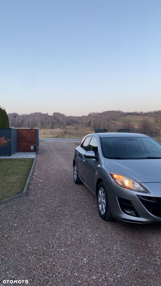 Mazda 3 1.6 CD Exclusive + - 27