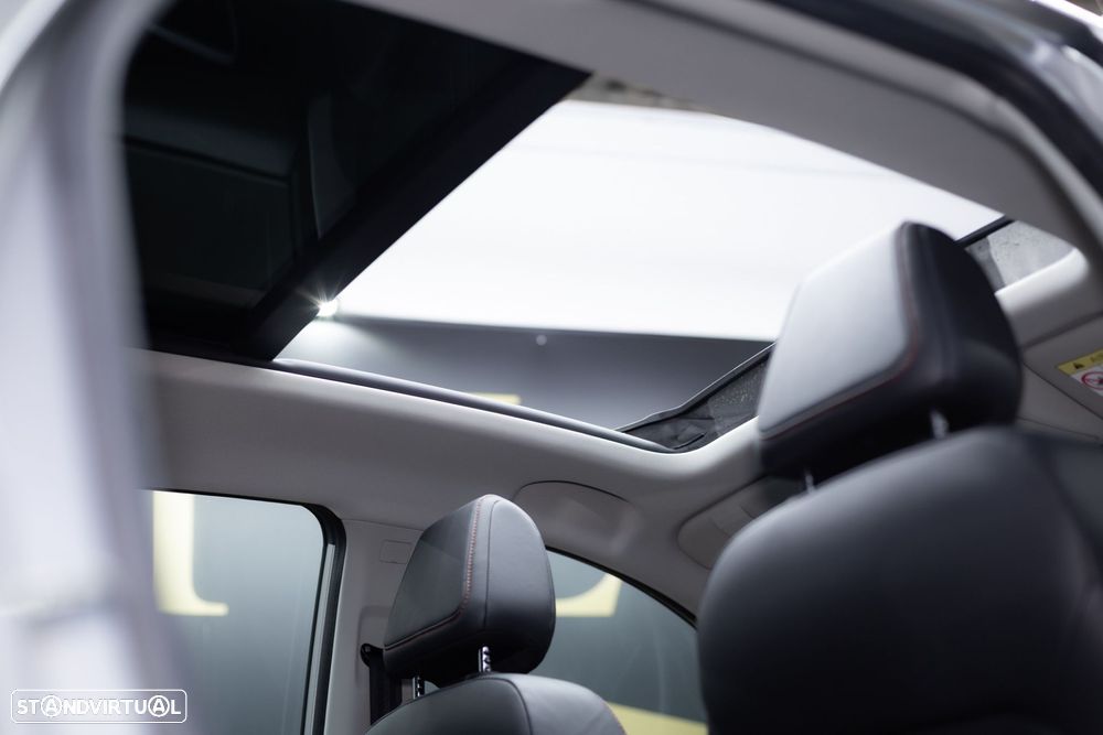 MG ZS EV 72.6 kWh Luxury - 33