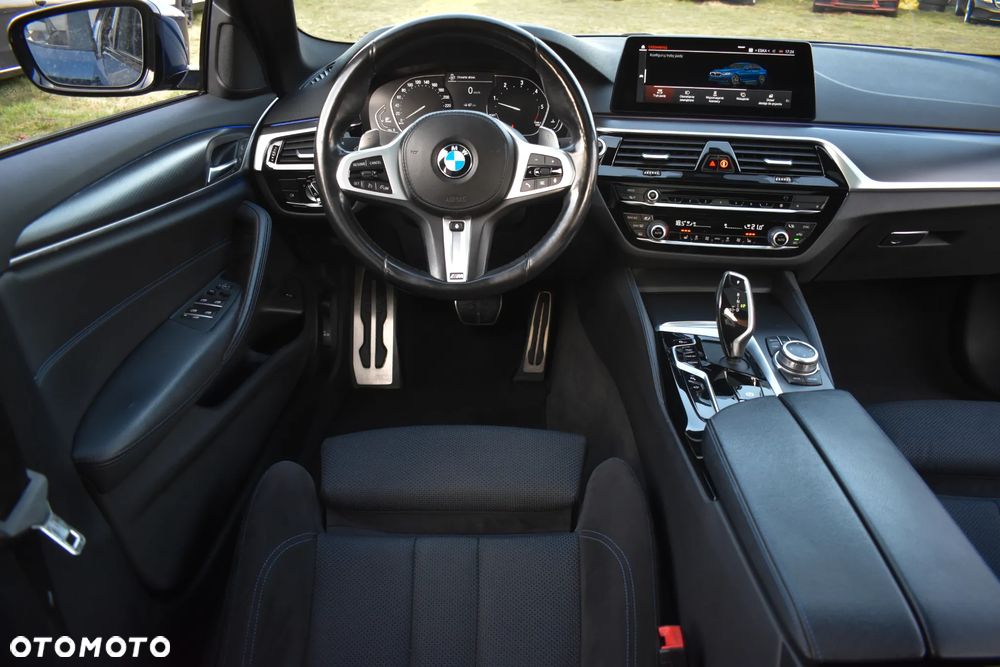 BMW Seria 5 520d M Sport sport - 11