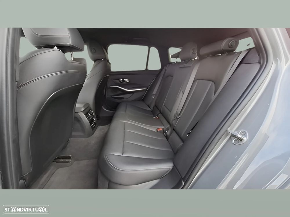 BMW 320 e Pack Desportivo M Auto - 8