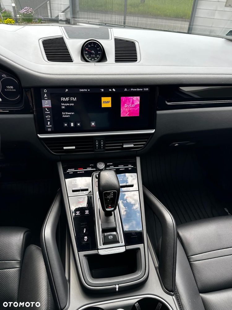 Porsche Cayenne Standard - 23