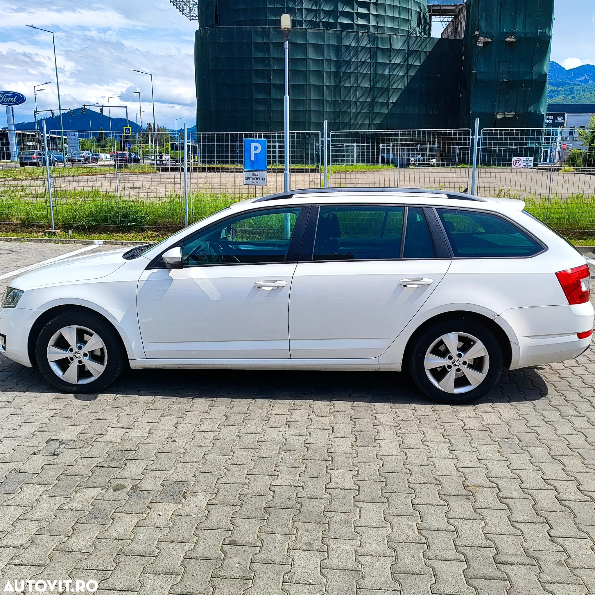Skoda Octavia 2.0 TDI 4x4 Ambition - 4