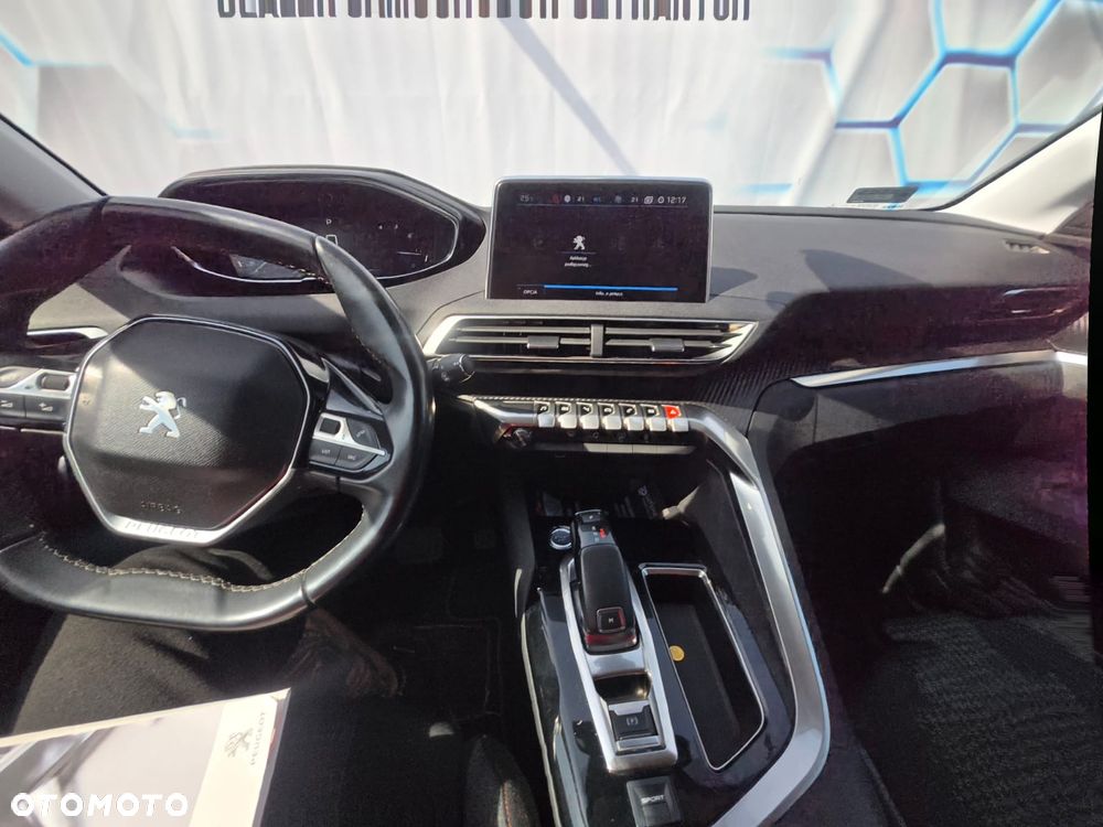 Peugeot 3008 1.5 BlueHDi Active S&S EAT8 - 11