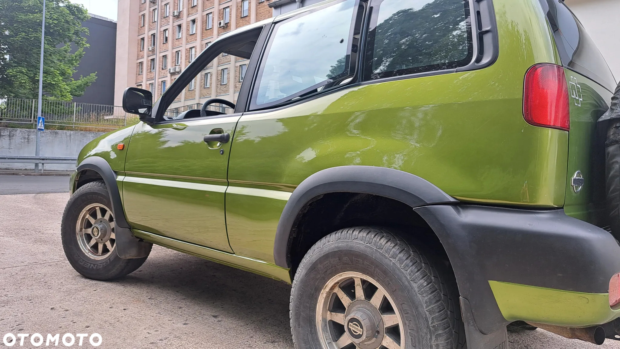 Nissan Terrano II 2.4 SR - 4