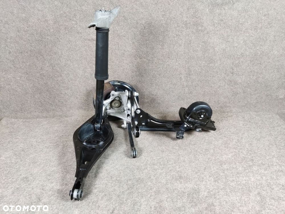 VOLVO XC40 2.0T T4 17-21r Zwrotnica Piasta Wahacz Zawieszenie Lewy Tył 2WD - 3