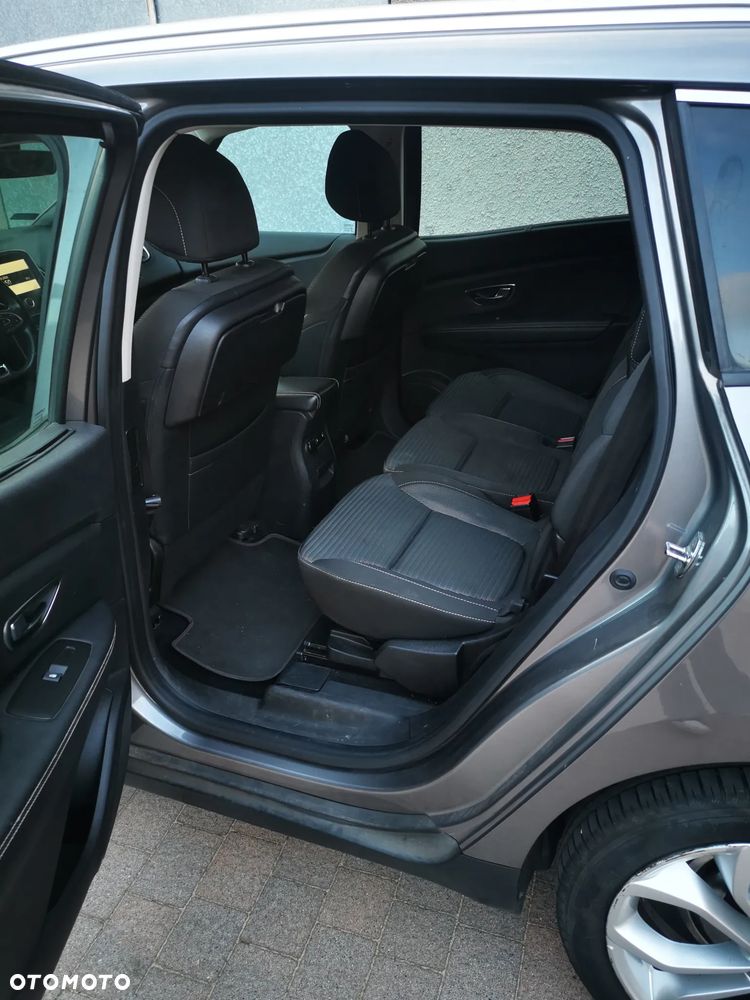 Renault Grand Scenic - 9