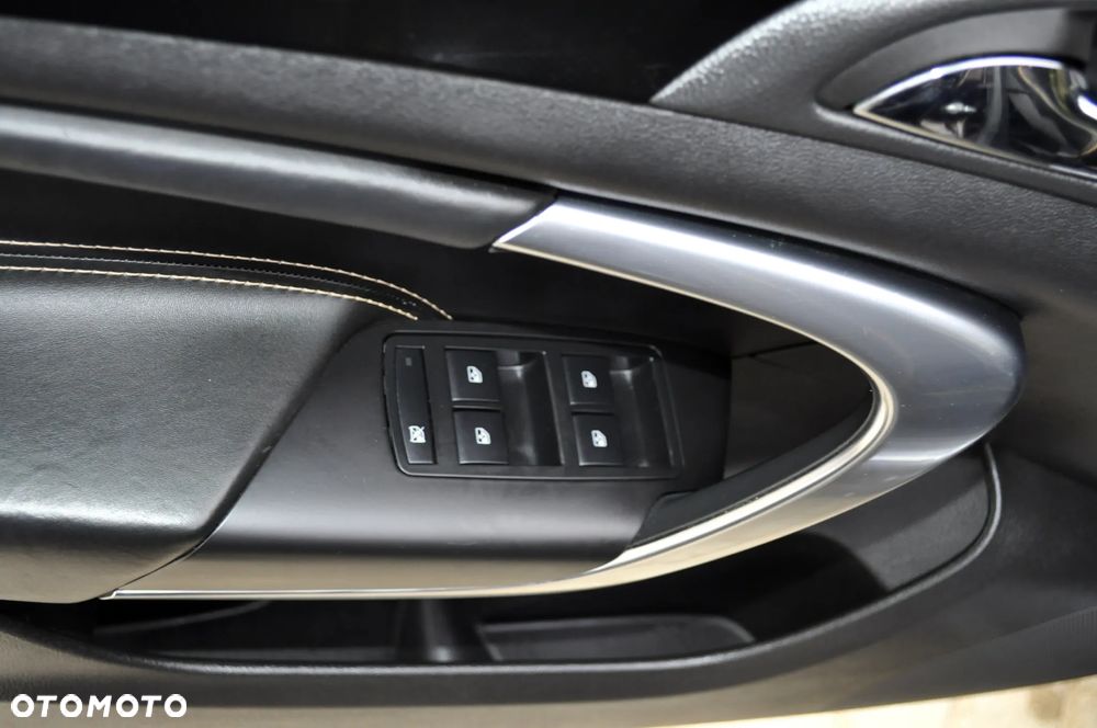 Opel Insignia 2.0 CDTI automatik Business Edition - 26