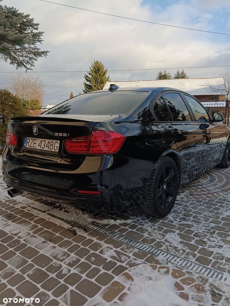 BMW Seria 3 328i Luxury Line - 4