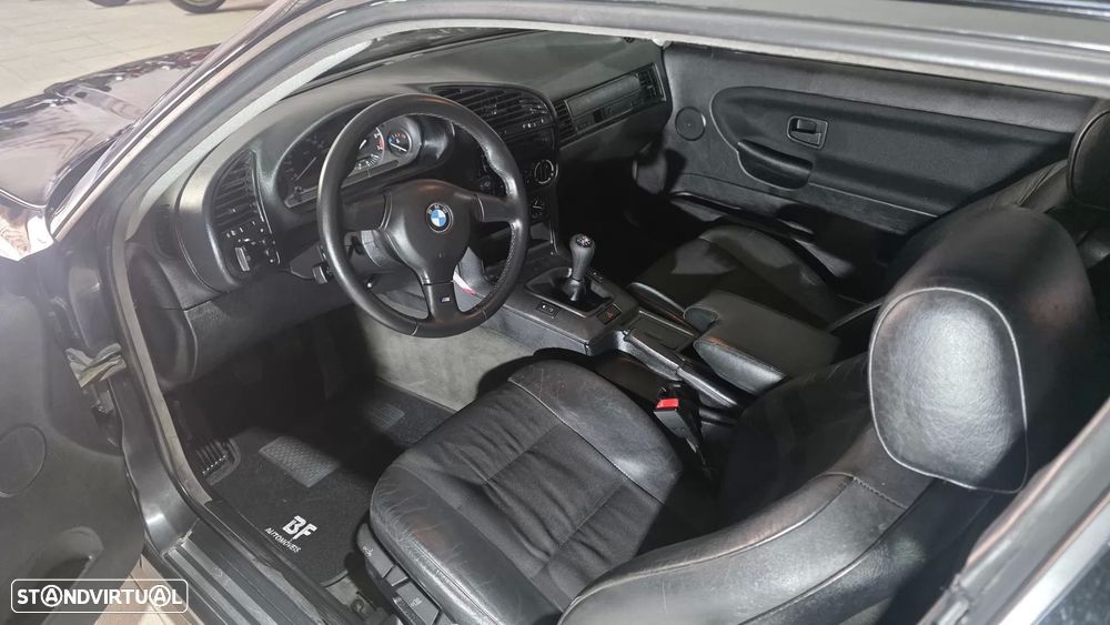 BMW 320 i Coupé M Sport - 26