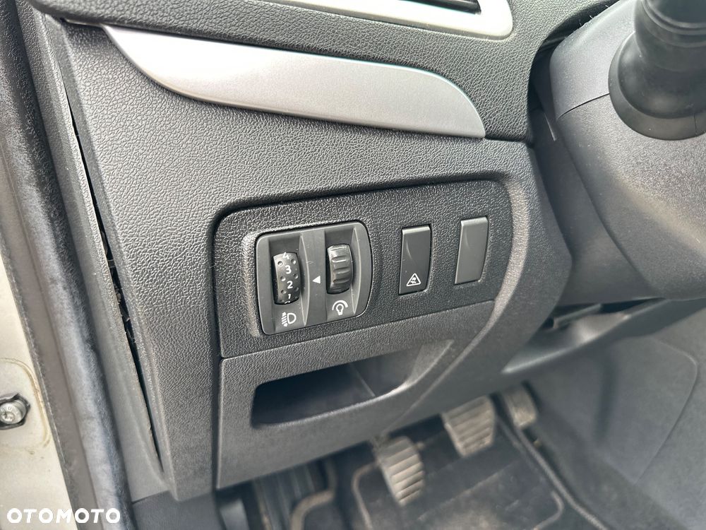 Renault Scenic 1.6 16V 110 Expression - 17