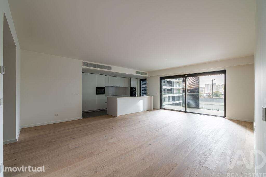 Apartamento T2 em São Domingos de Benfica - Grande imagem: 2/15