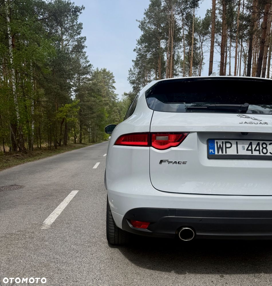 Jaguar F-Pace 35t AWD R-Sport - 6