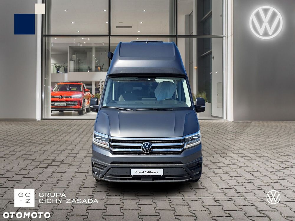 Volkswagen Grand California Grand California 600 DMC 3500kg silnik: 2,0 l TDI EURO VI-e SCR / 163KM/skrzynia biegów: Przedni napęd automatyczna 8-biegowa rozstaw osi: 3640 mm - 8