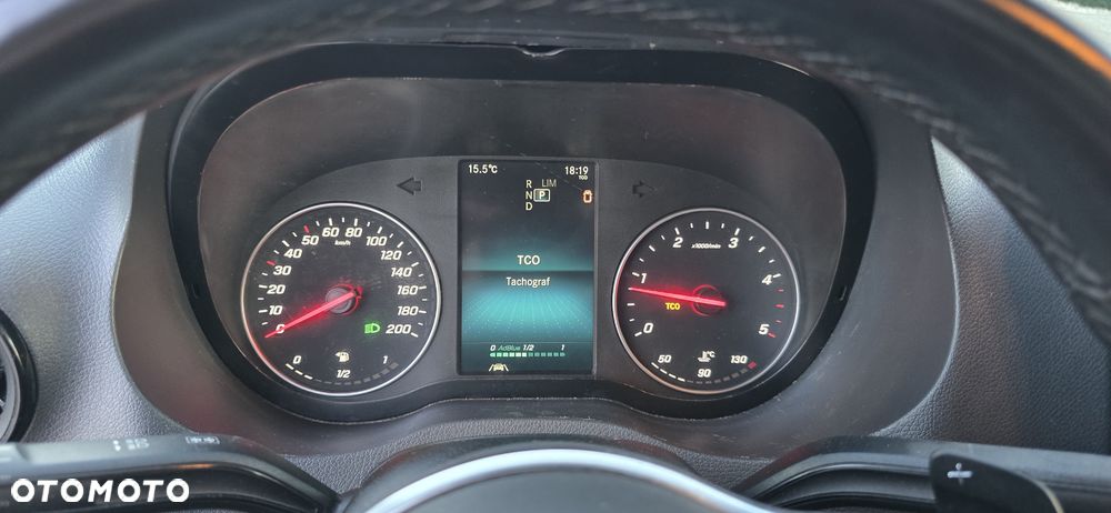 Mercedes-Benz Sprinter - 12