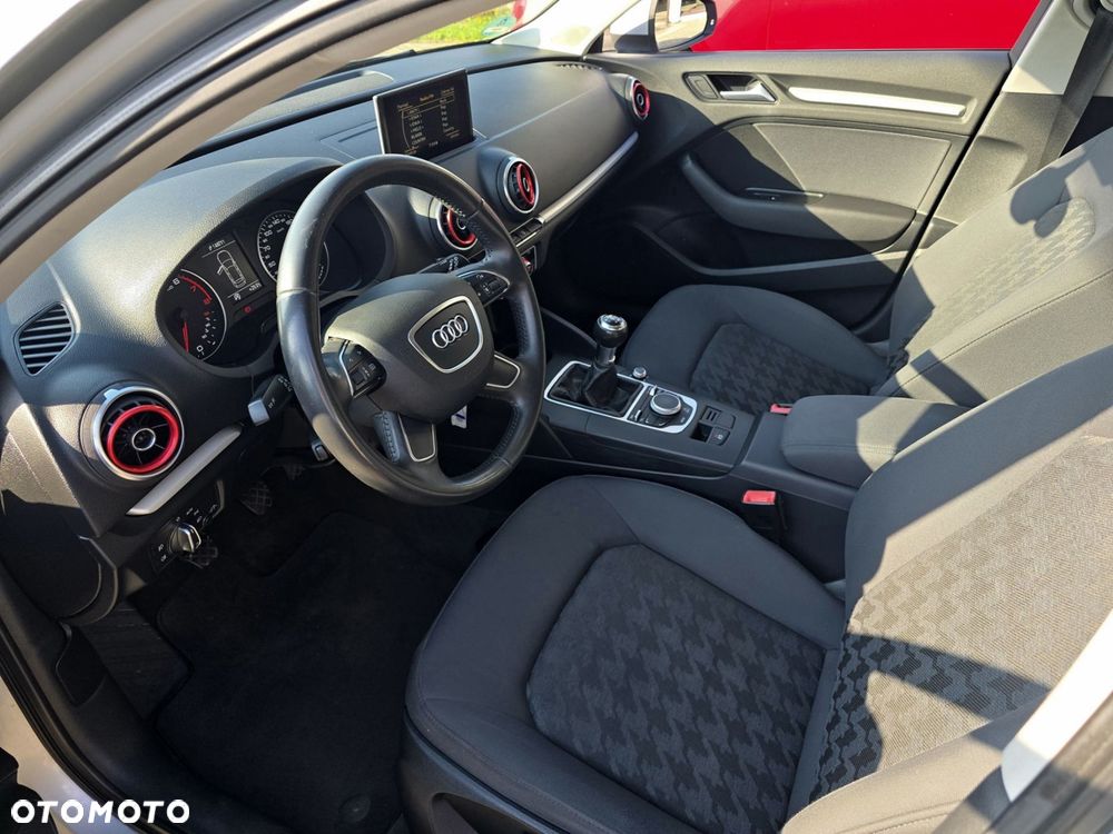 Audi A3 Sportback 1.4 TFSI Attraction - 9