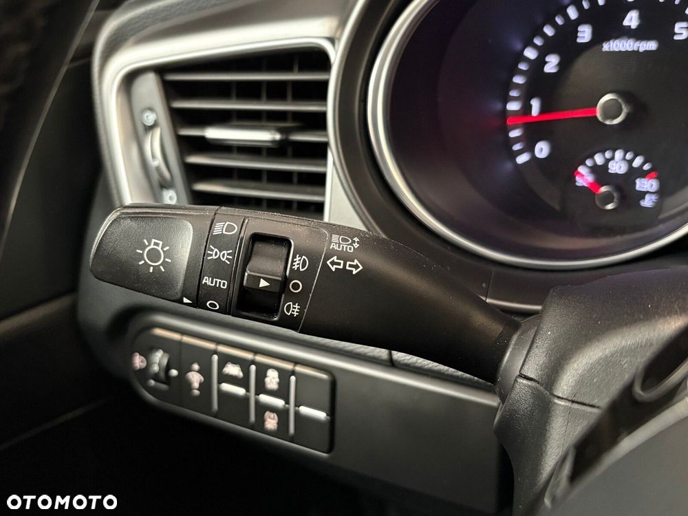 Kia XCeed - 24