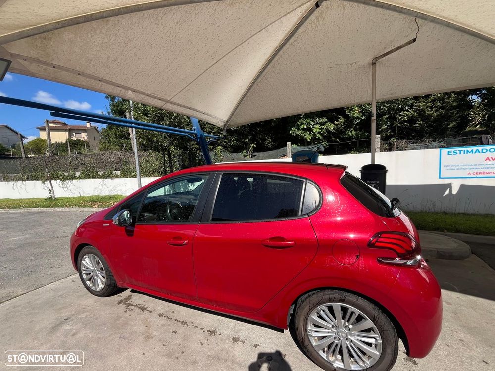 Peugeot 208 1.2 PureTech Style - 5