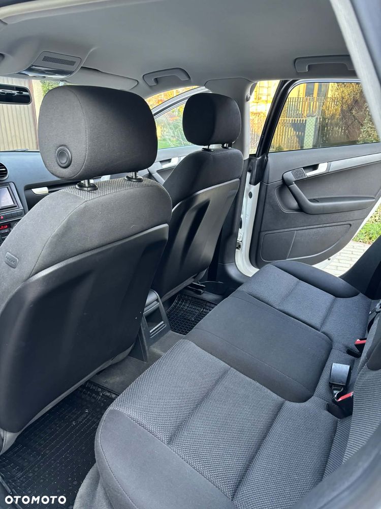 Audi A3 Sportback 1.6 Ambiente - 11