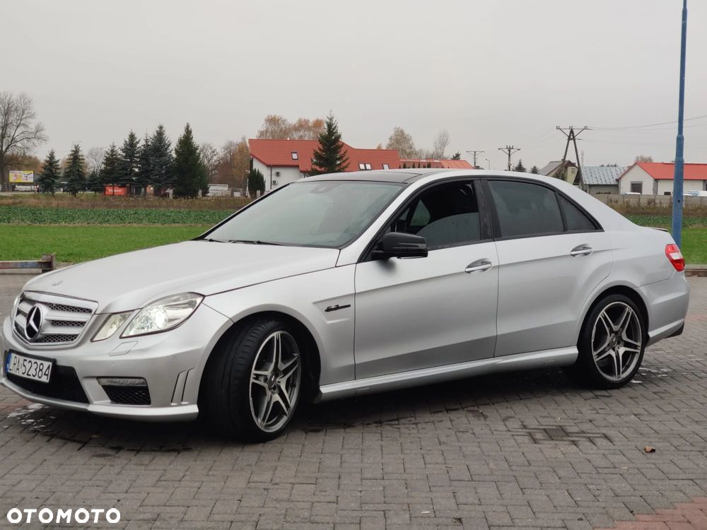 Mercedes-Benz Klasa E 63 AMG T AMG Speedshift 7G-MCT - 34