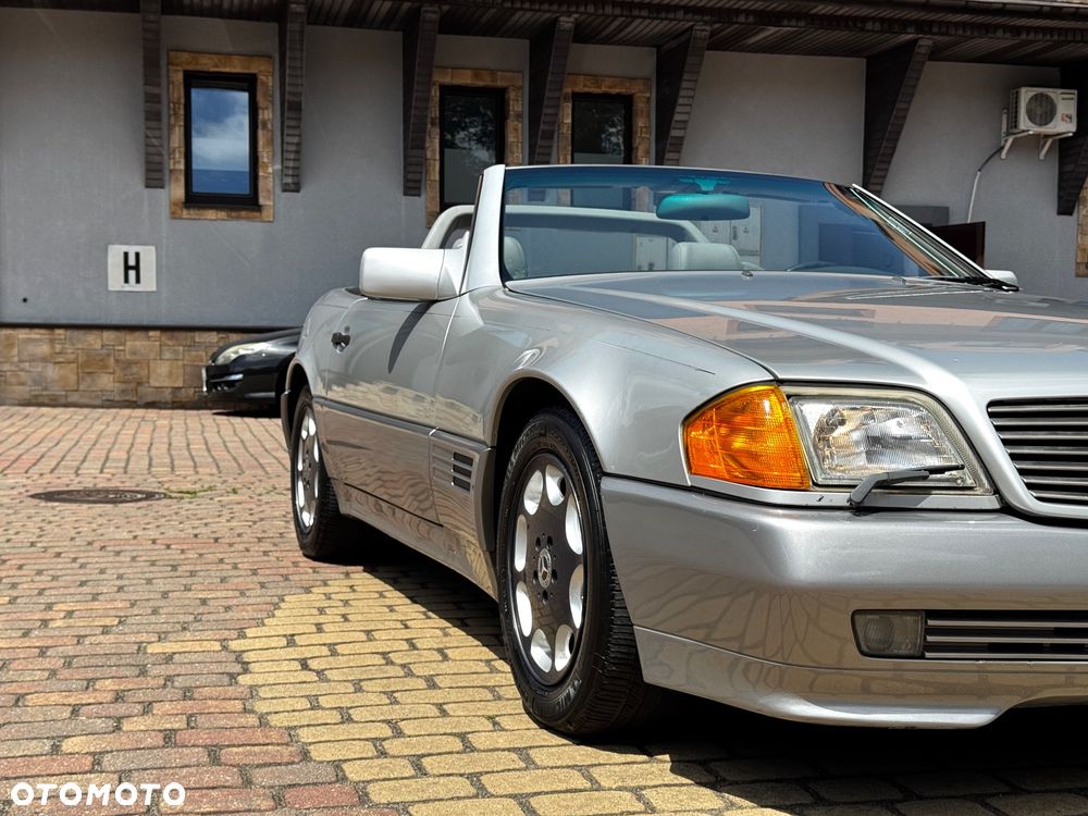 Mercedes-Benz SL - 24