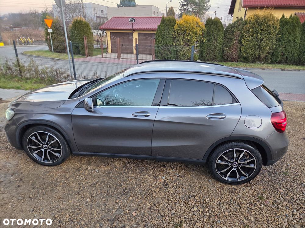 Mercedes-Benz GLA 180 - 5