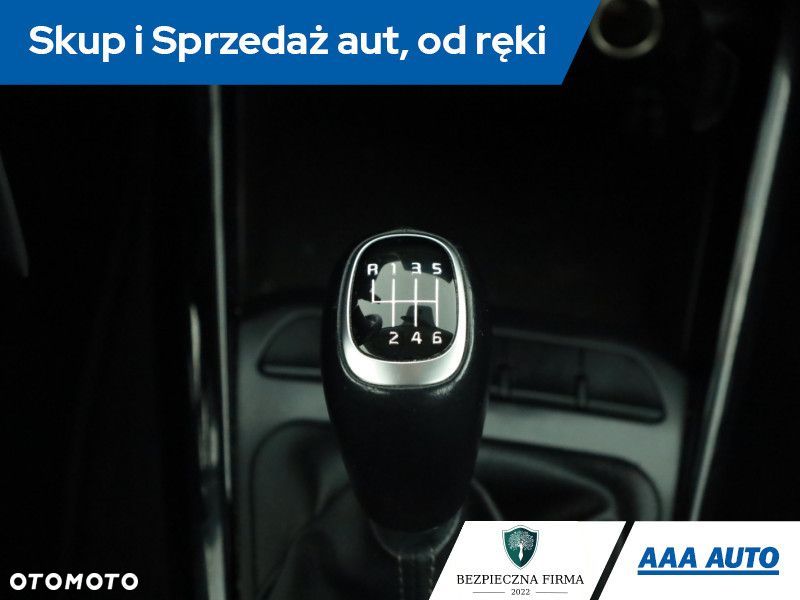 Kia Rio - 15