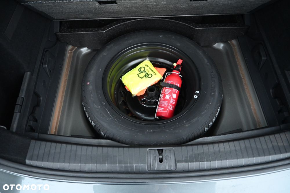 Volkswagen Touran 2.0 TDI SCR Highline - 37