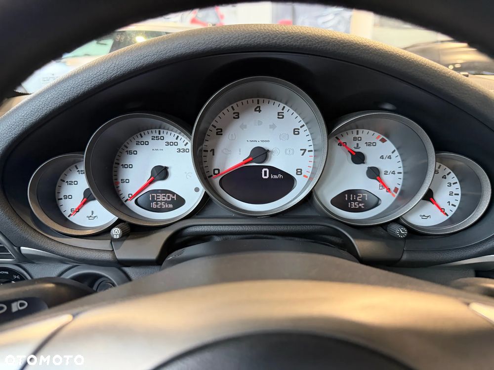 Porsche 911 Carrera S - 20