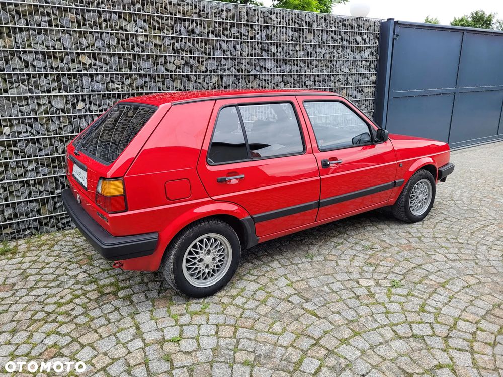 Volkswagen Golf - 4