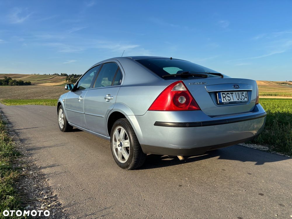 Ford Mondeo 2.0 Ghia - 4