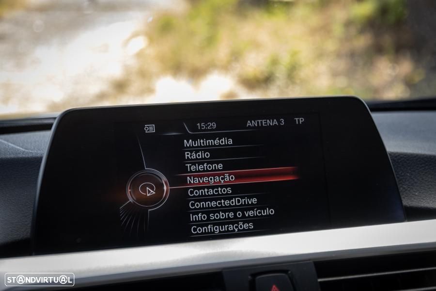 BMW 320 d xDrive Auto - 42