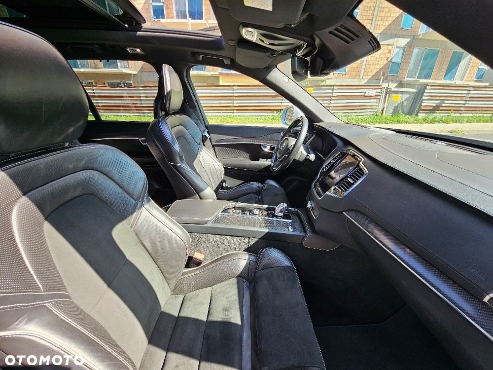 Volvo XC 90 T8 AWD Plug-In Hybrid R-Design 7os - 4