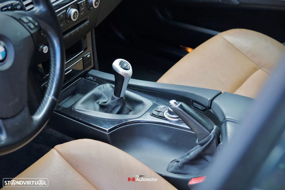 BMW 520 d Executive - 14