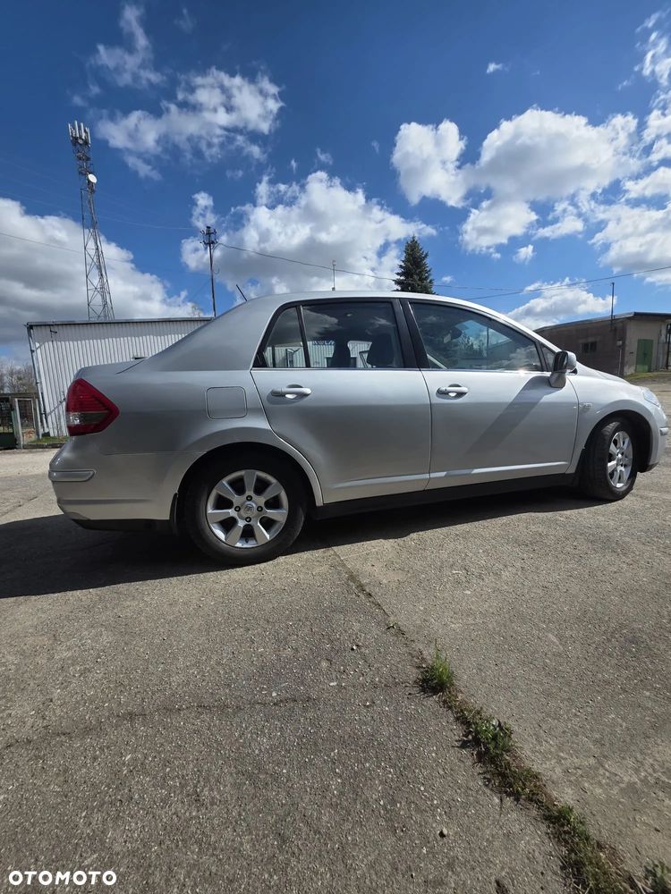 Nissan Tiida 1.6 Tekna - 4