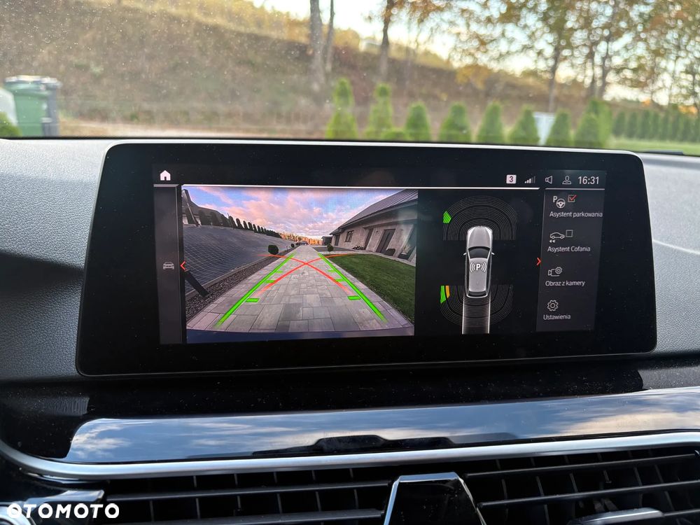 BMW Seria 5 520d Touring Luxury Line - 25