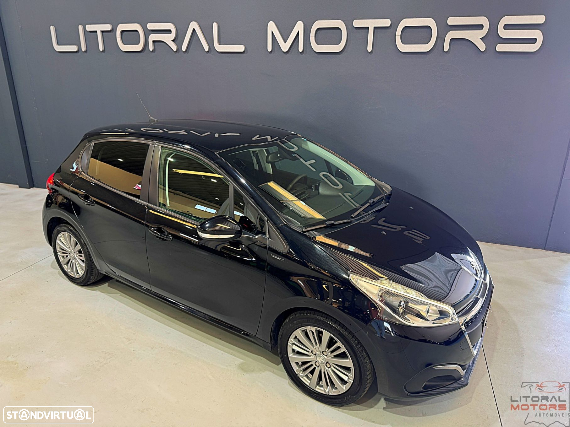 Peugeot 208 1.2 PureTech Signature - 2