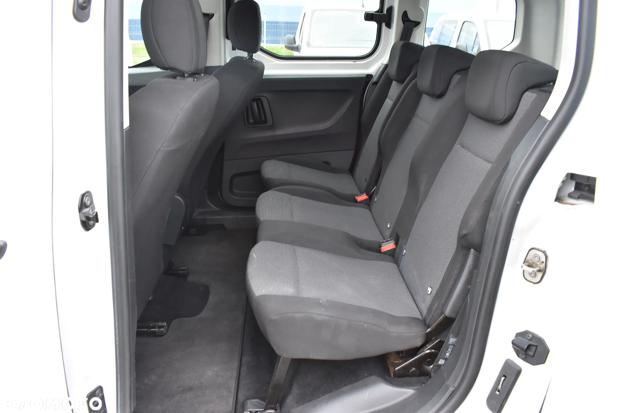 Toyota Proace City Verso 1.5 D-4D Business - 13