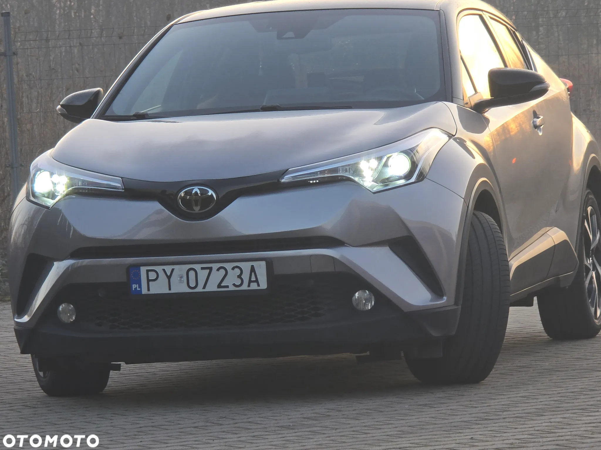Toyota C-HR 1.2 T Dynamic CVT 4x4 - 18
