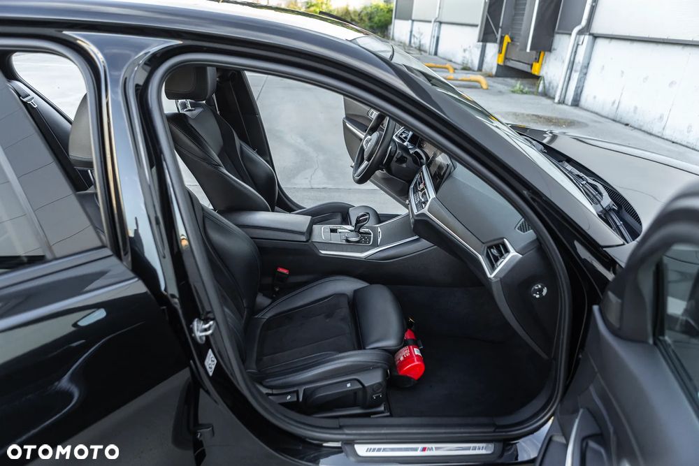 BMW Seria 3 320d xDrive M Sport Shadow - 27