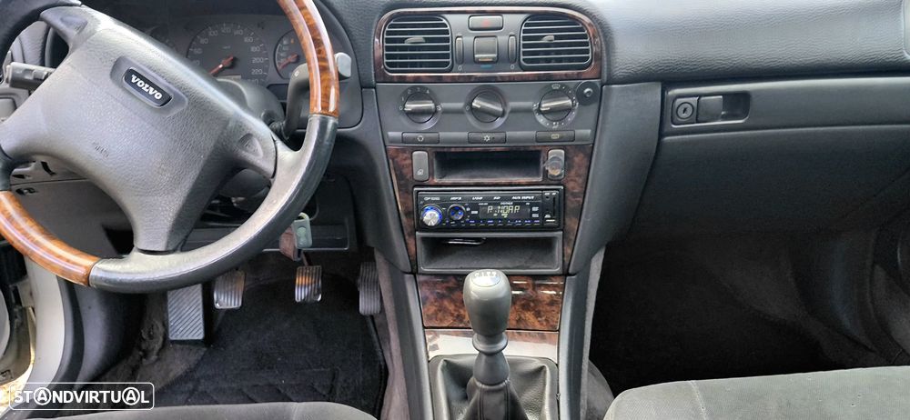 Volvo S40 1.9 TD - 10