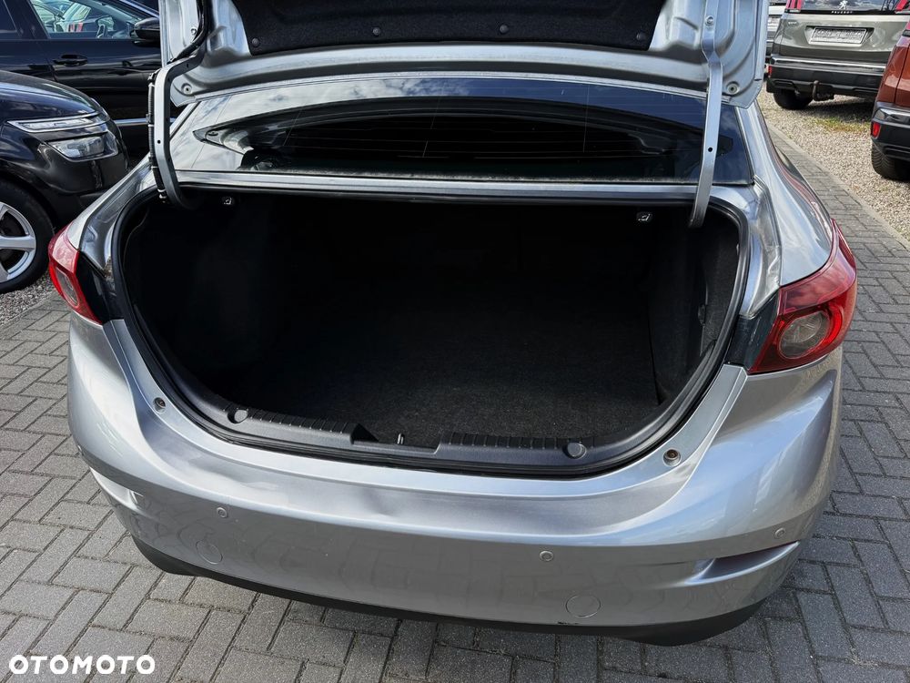 Mazda 3 - 10