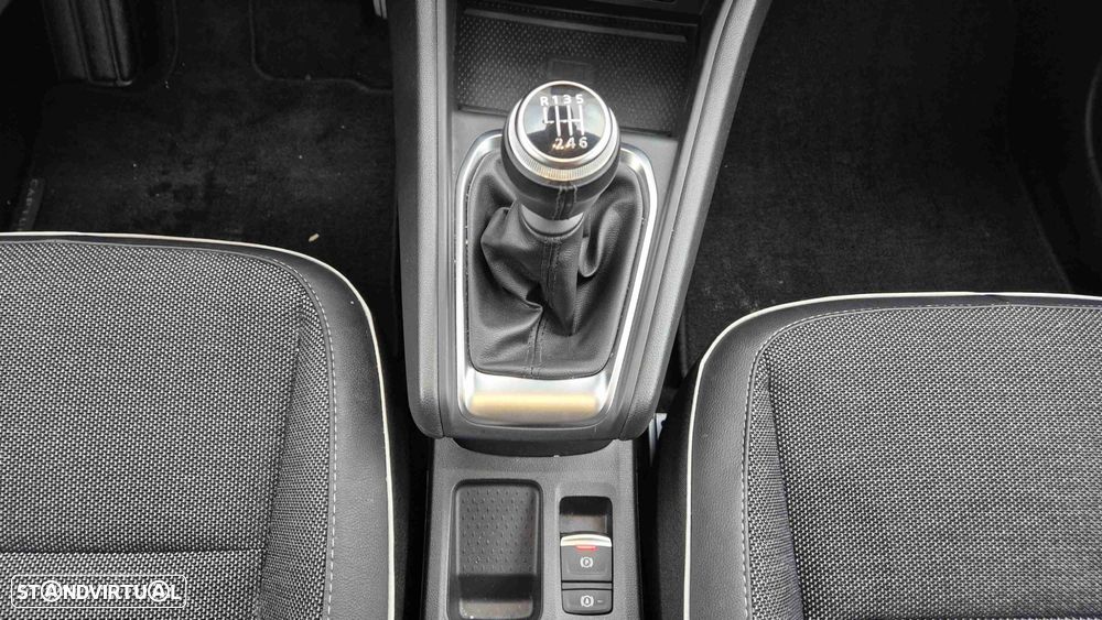 Renault Captur 1.0 TCe Techno Bi-Fuel - 11