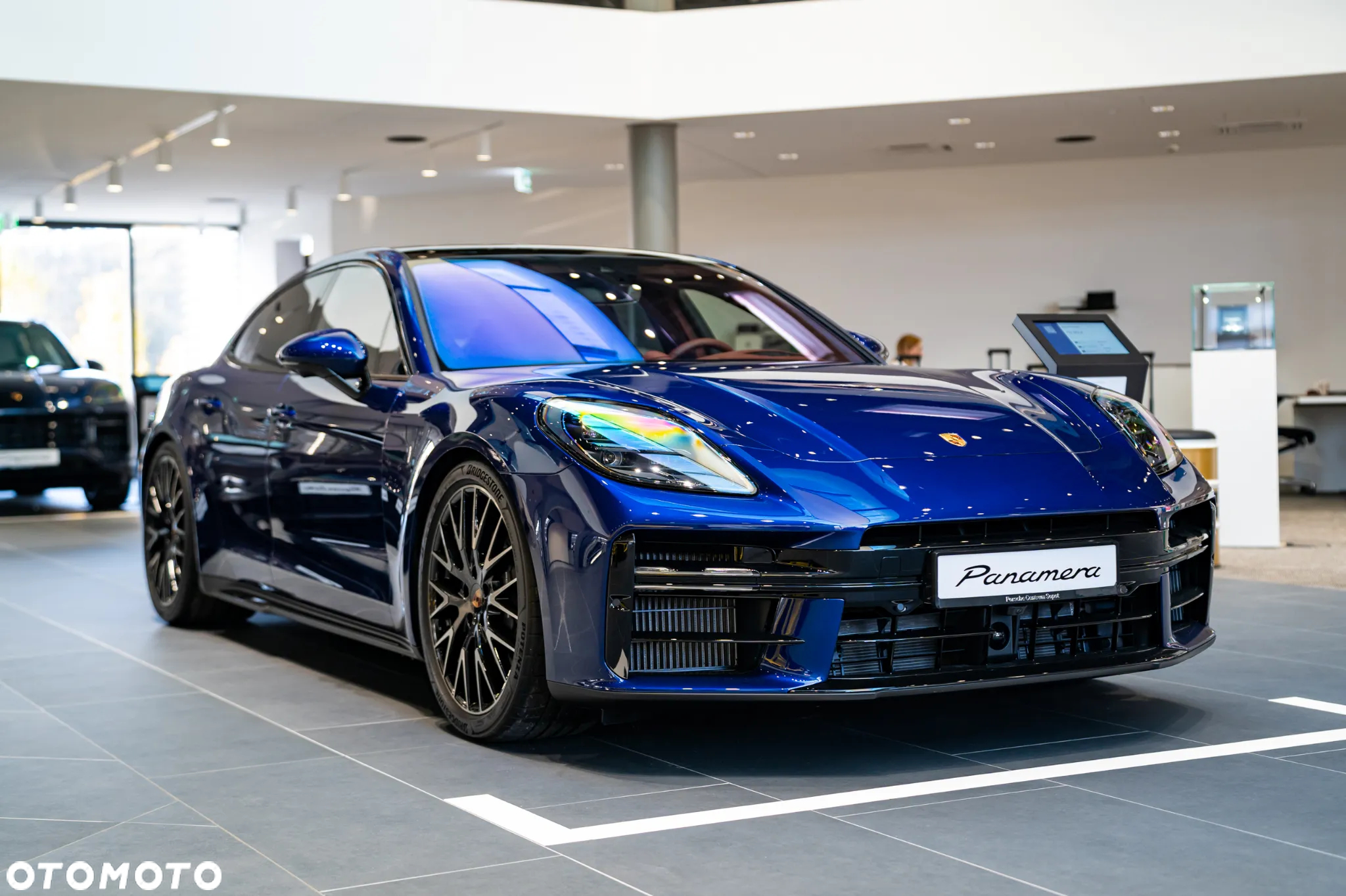 Porsche Panamera 4 - 3