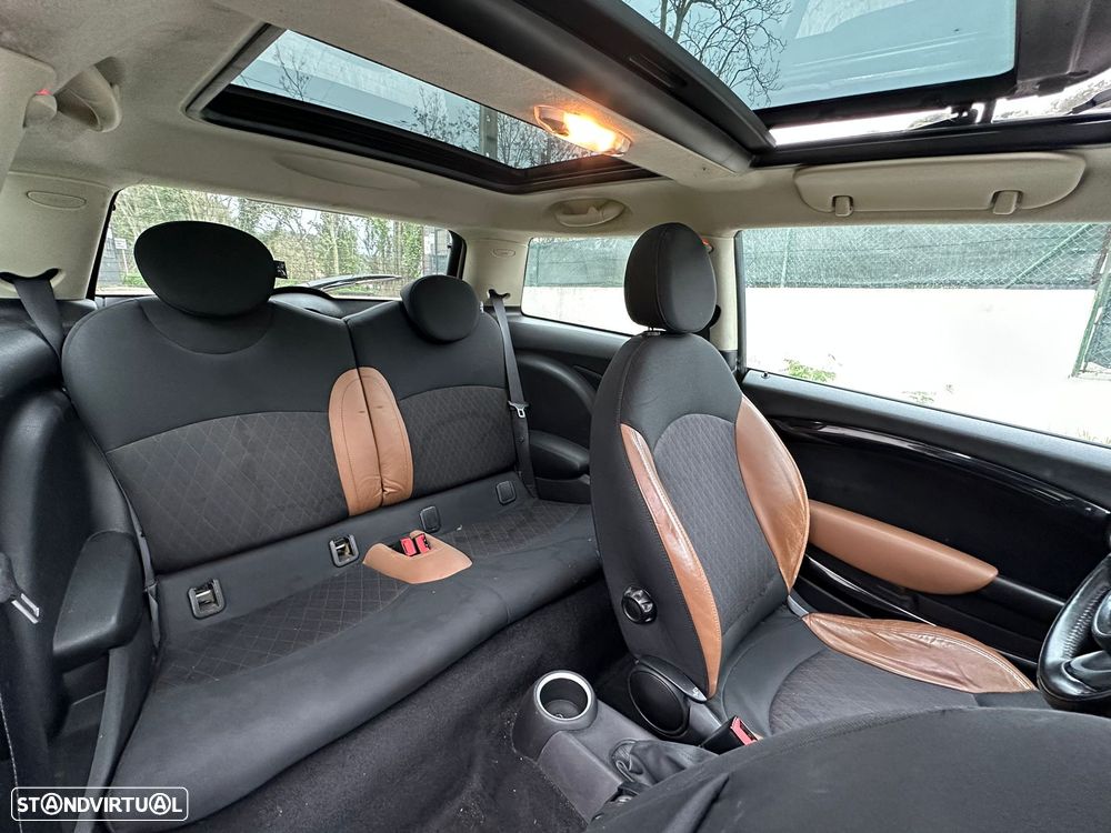 MINI 3 Portas Cooper D - 23