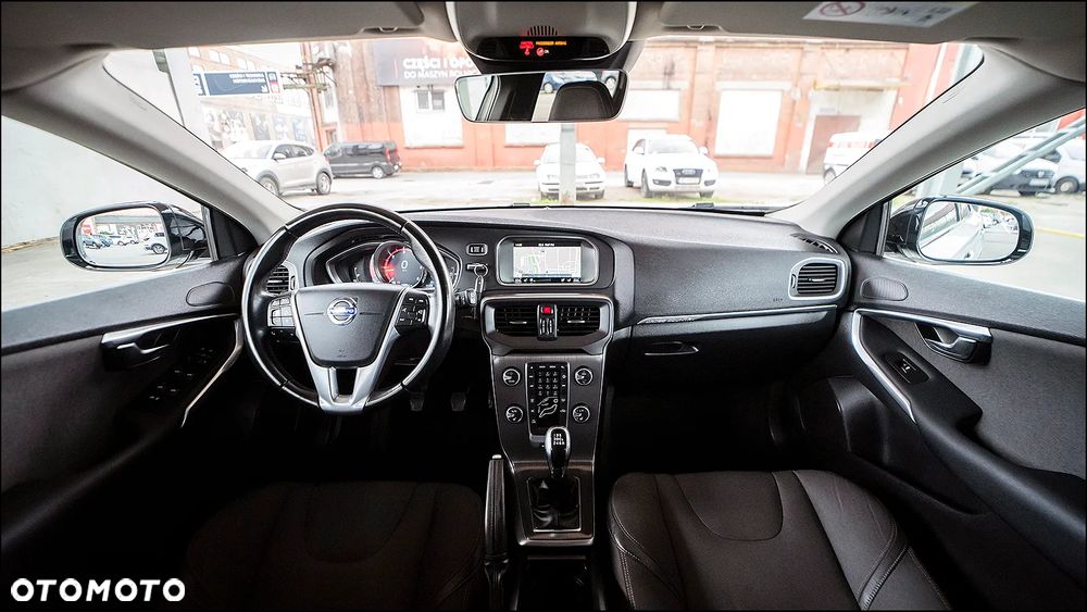 Volvo V40 Cross Country - 15