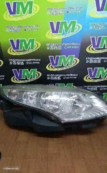 FAROL DIREITO RENAULT MEGANE II BERLINA 5P - 1