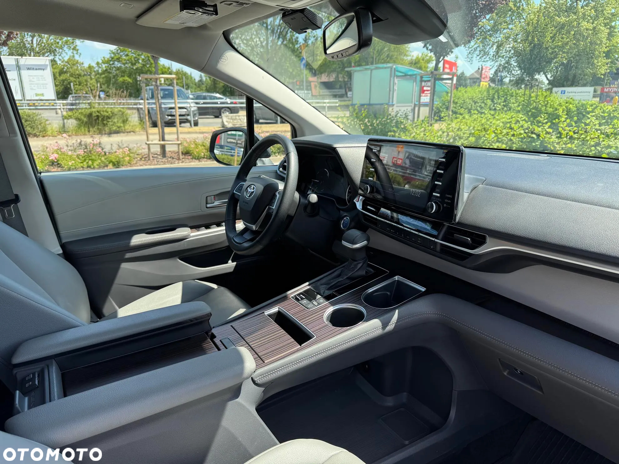 Toyota Sienna - 13