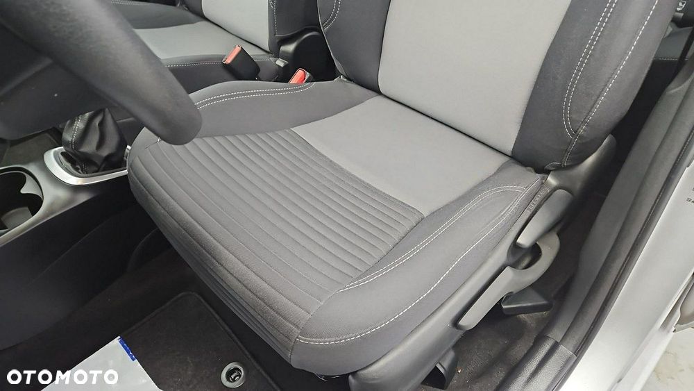 Toyota Yaris - 12