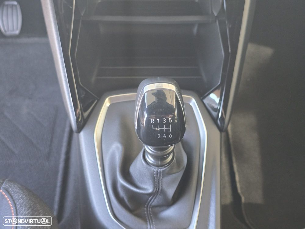 Peugeot 2008 1.2 PureTech Style - 16