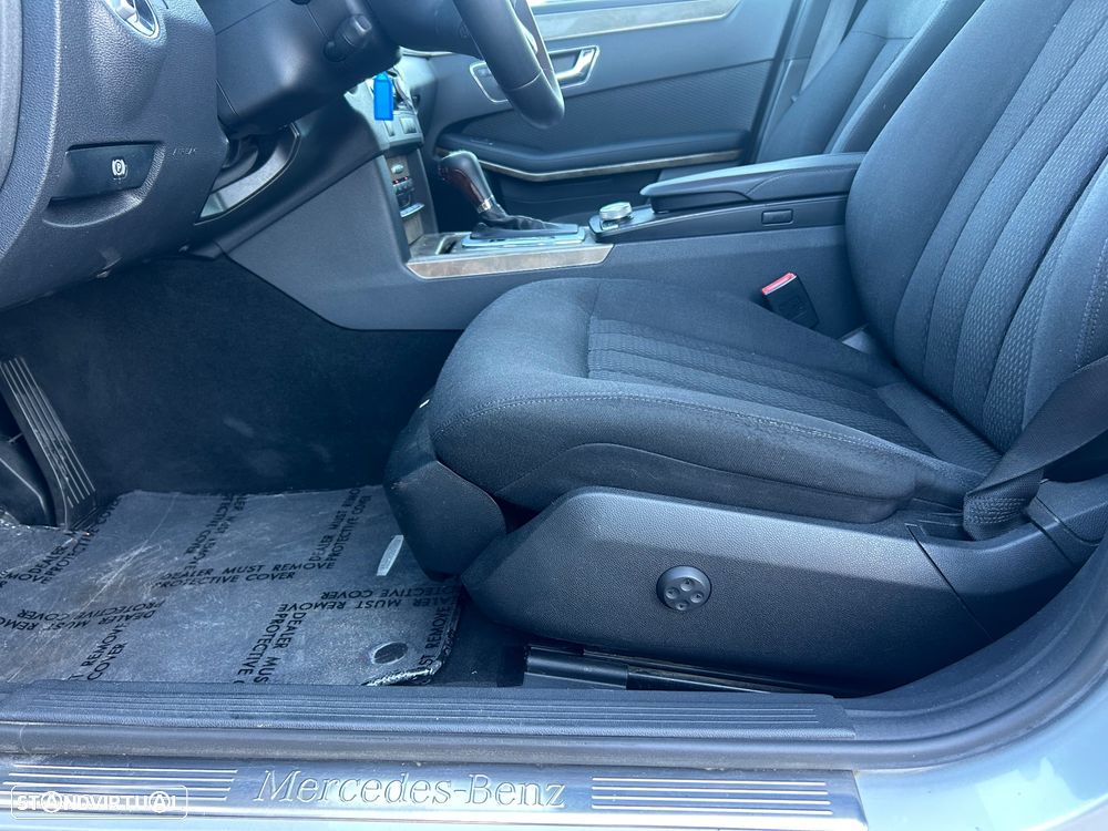Mercedes-Benz E 250 CGI BlueEFFICIENCY 7G-TRONIC - 11